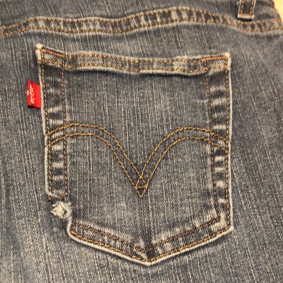 ⬇️⭐️ Levi Strauss and Co. Women’s Bootcut Light-wash Jeans - Picture 6 of 9